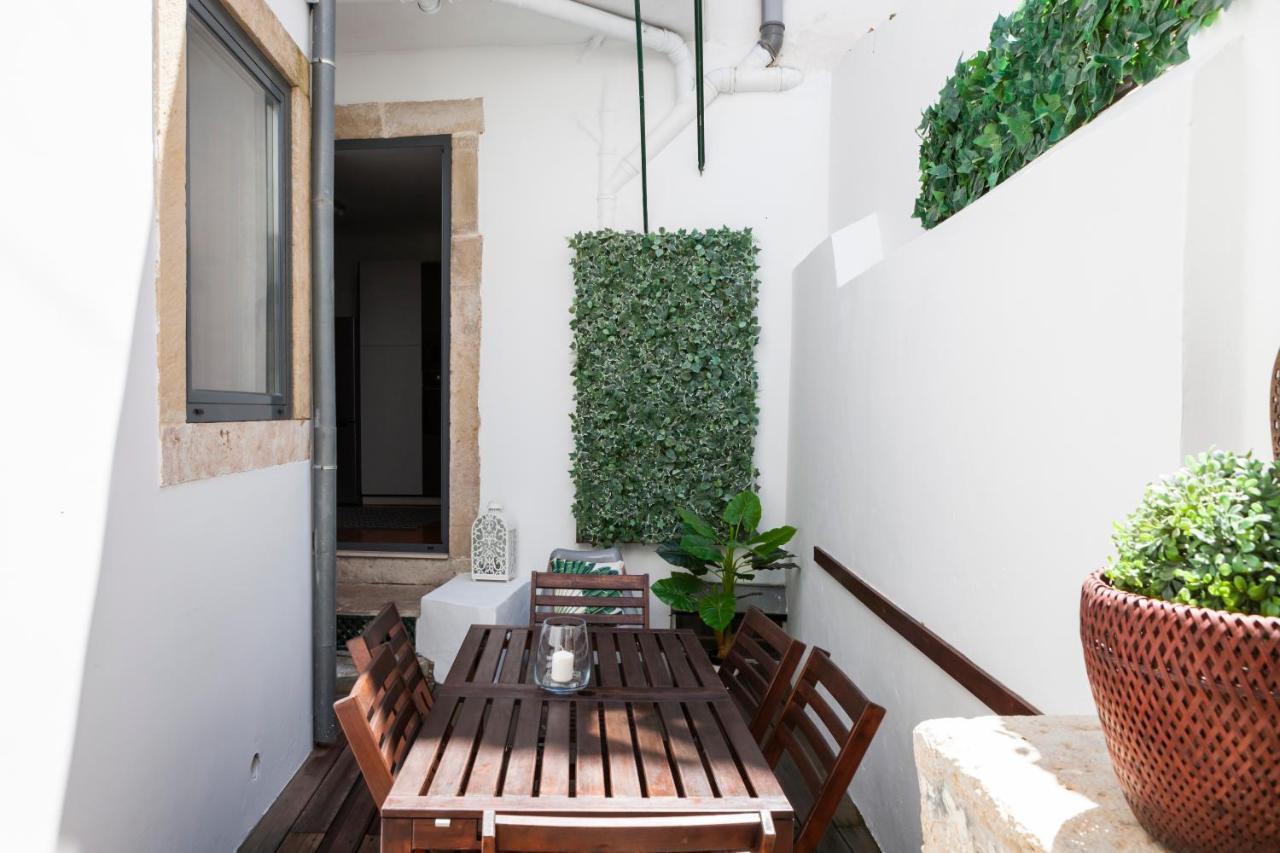 Alfama Terrace Apartment With Authentic XVIII Tiles And Historic Notes 3 Bedrooms & 2 Bathrooms Ac Lisboa Kültér fotó