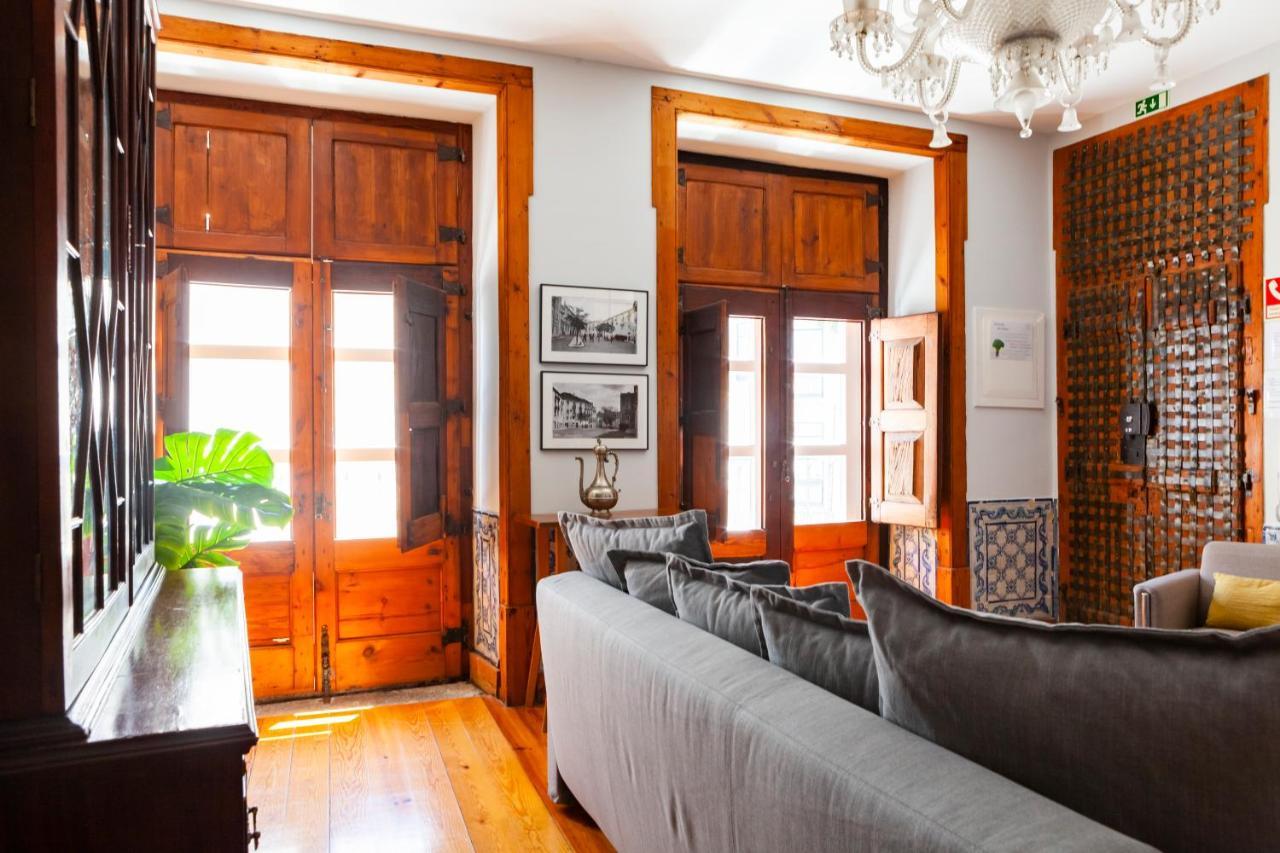 Alfama Terrace Apartment With Authentic XVIII Tiles And Historic Notes 3 Bedrooms & 2 Bathrooms Ac Lisboa Kültér fotó