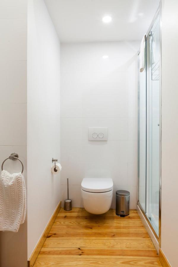 Alfama Terrace Apartment With Authentic XVIII Tiles And Historic Notes 3 Bedrooms & 2 Bathrooms Ac Lisboa Kültér fotó