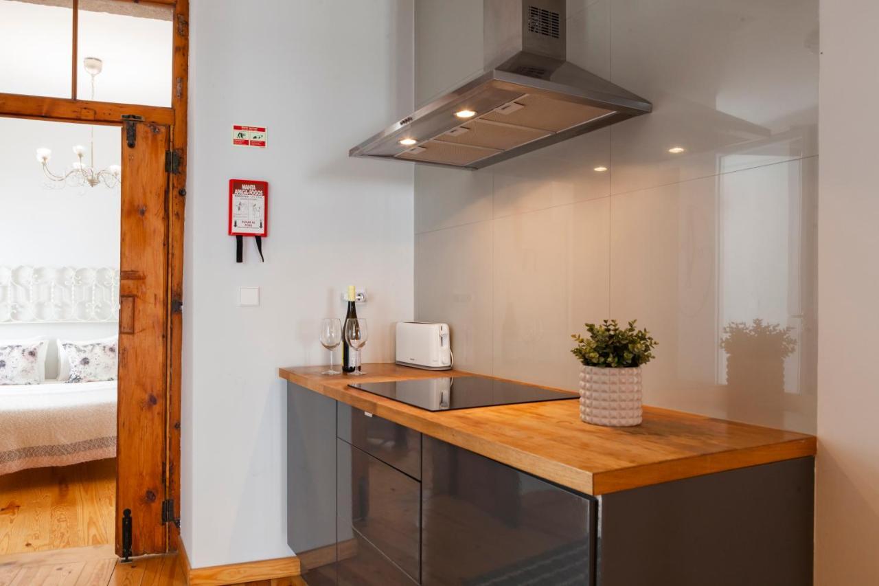 Alfama Terrace Apartment With Authentic XVIII Tiles And Historic Notes 3 Bedrooms & 2 Bathrooms Ac Lisboa Kültér fotó