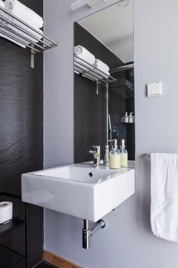 Alfama Terrace Apartment With Authentic XVIII Tiles And Historic Notes 3 Bedrooms & 2 Bathrooms Ac Lisboa Kültér fotó